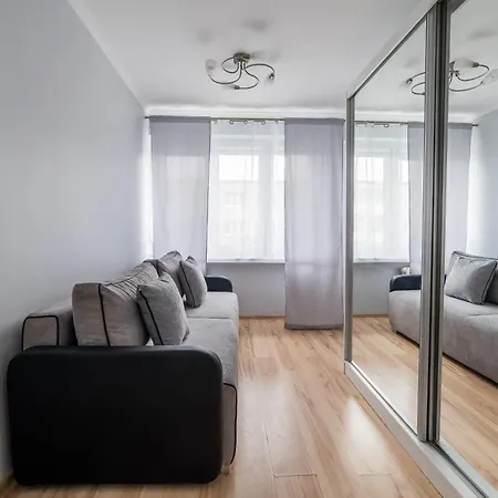 Osiedle Piastowskie Standard By Bookinghost بوزنان