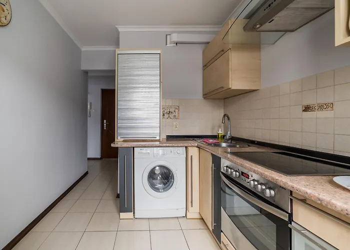 Osiedle Piastowskie Standard By Bookinghost بوزنان