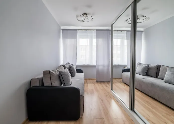 Osiedle Piastowskie Standard By Bookinghost بوزنان